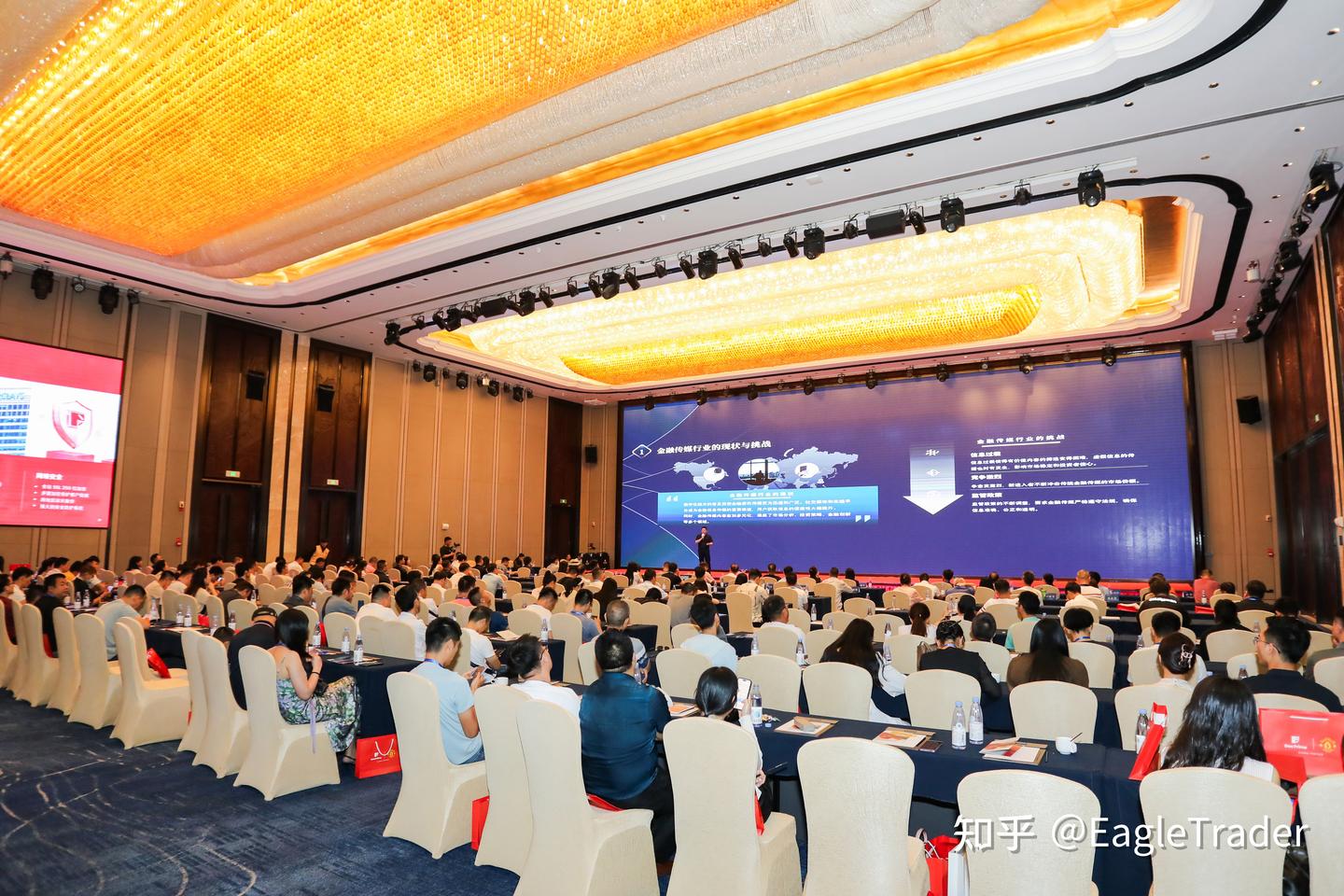 没系统学过交易,他如何用“工程思维”在 ET 考试中稳住回撤?